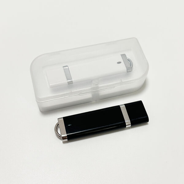 Bulk packaging of lighter style USB flash drives for wholesale and corporate giveaway